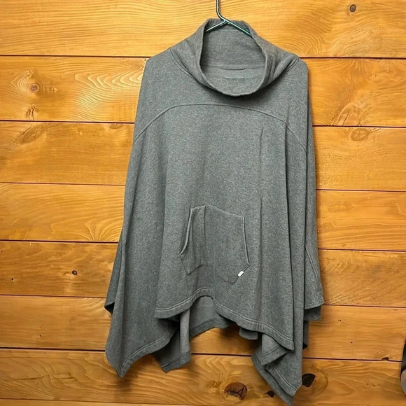 Ugg sweater women’s gray pichot‎ poncho turtleneck gray XL/XXL front pocket warm - Picture 1 of 10